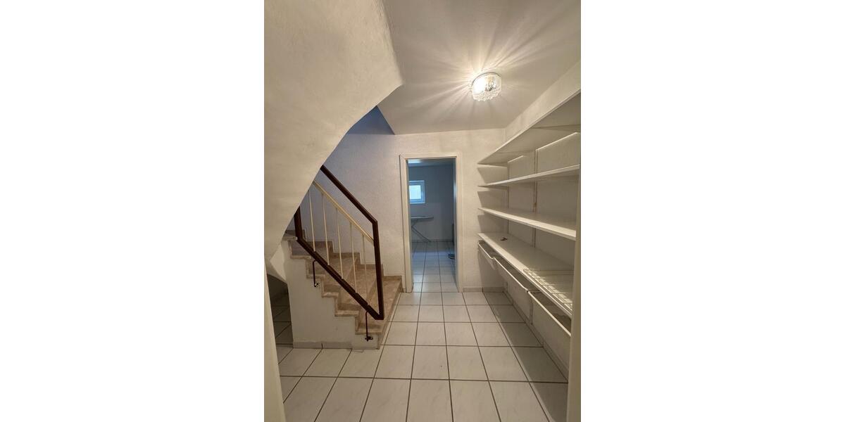 90 m² Anliegerwohnung mit Terrasse – ruhig & gepflegt 3 Zimmer 3 zimmer