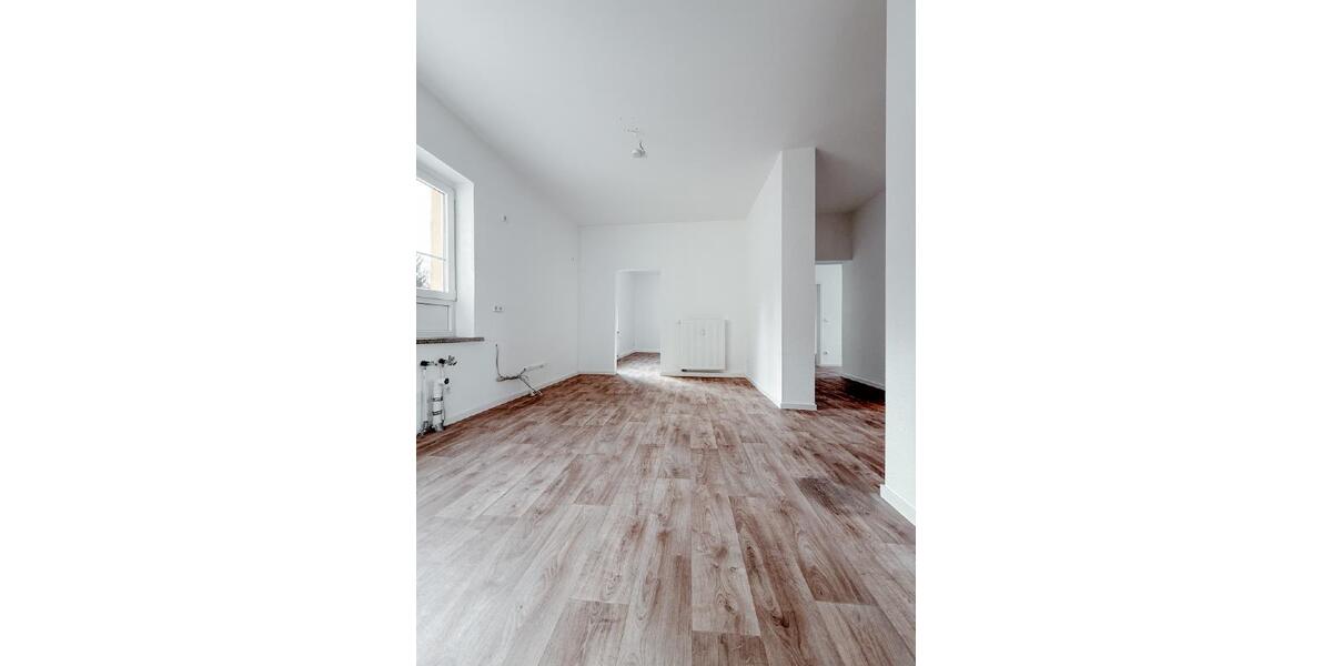 Etagenwohnung Burkhardtsdorf - 4 Zimmer, 90 m&sup2;, 600&euro; | Angebot:25581983