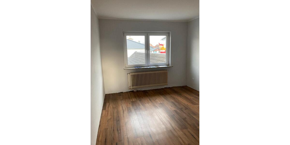 Etagenwohnung Ovelgönne - 3.5 Zimmer, 79 m&sup2;, 650&euro; | Angebot:25988524