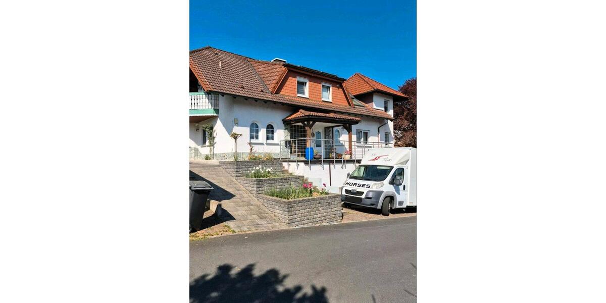 Dachgeschoßwohnung Wächtersbach - 3 Zimmer, 260 m&sup2;, 2.400&euro; | Angebot:26359348