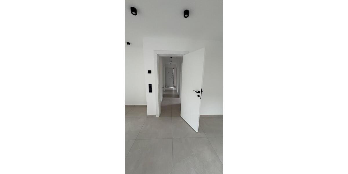 Dachgeschoßwohnung Wermelskirchen - 3 Zimmer, 70 m&sup2;, 1.250&euro; | Angebot:26505466