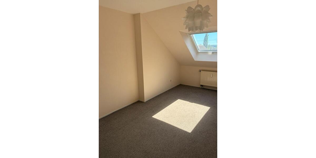 Dachgeschoßwohnung Bad Bellingen - 3.5 Zimmer, 73 m&sup2;, 950&euro; | Angebot:26045344