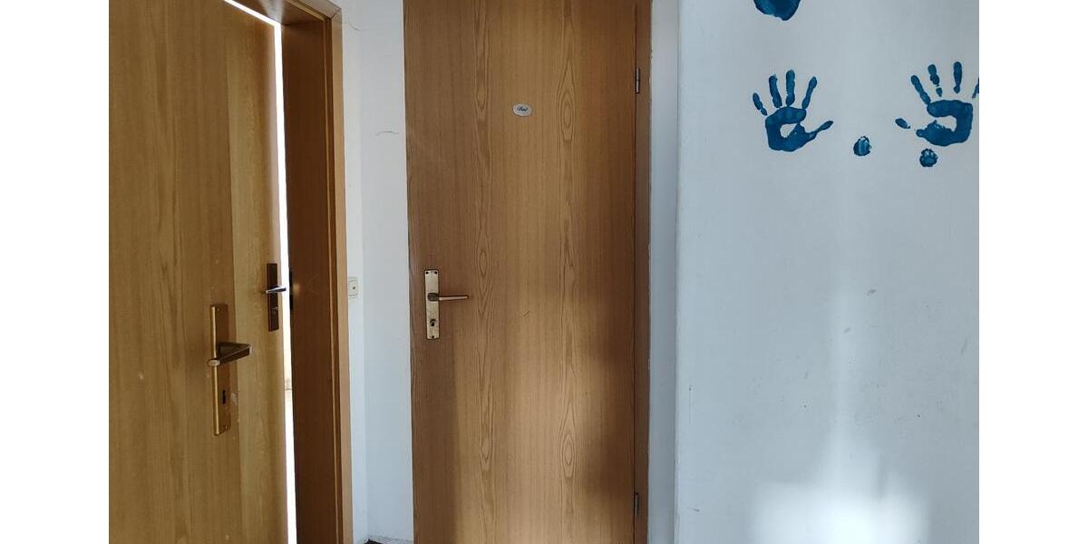 Etagenwohnung Roßwein - 3 Zimmer, 60 m&sup2;, 270&euro; | Angebot:26011097