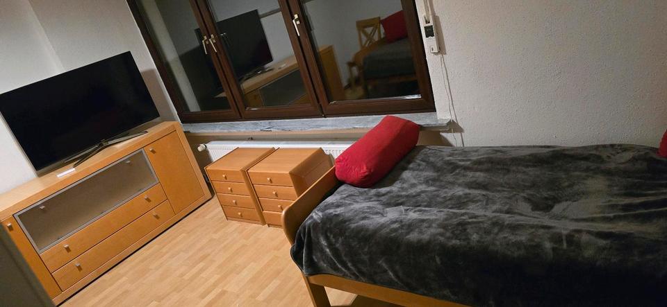 Erdgeschoßwohnung Preußisch Oldendorf - 6 Zimmer, 140 m&sup2;, 12&euro; | Angebot:24514733