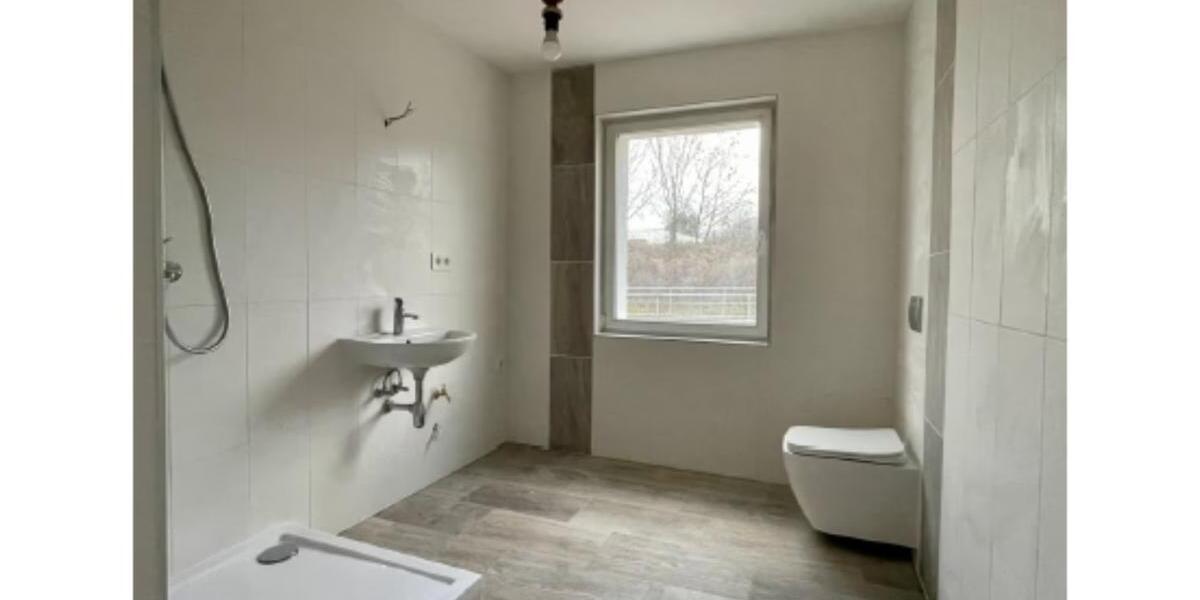 Helle 3,5-Zimmer-Wohnung · 86 m² · zentrale Lage in Wolmirsleben 3 zimmer