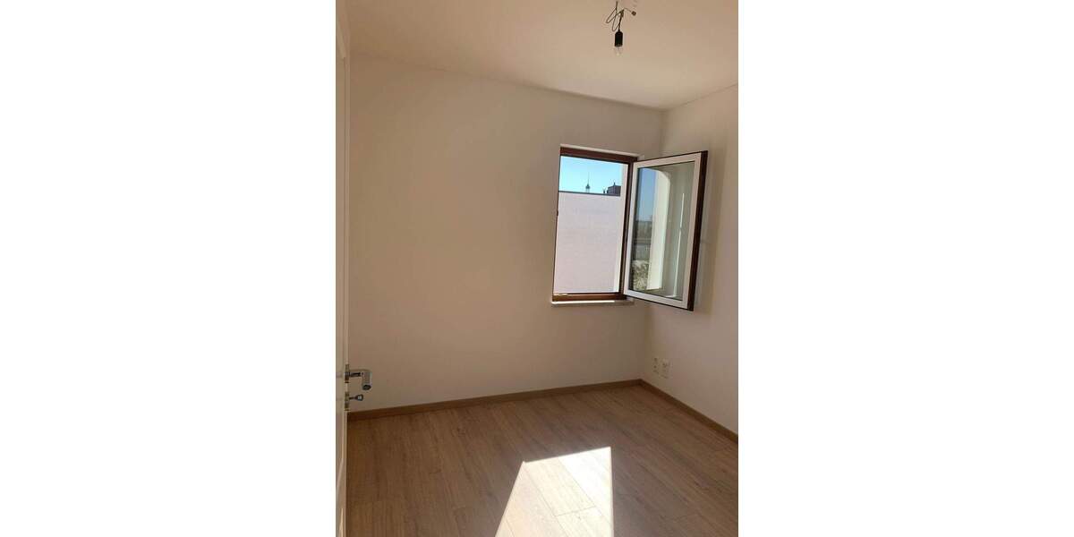 Etagenwohnung Saalfeld/Saale Saalfeld - 5 Zimmer, 133 m&sup2;, 1.130&euro; | Angebot:25736948