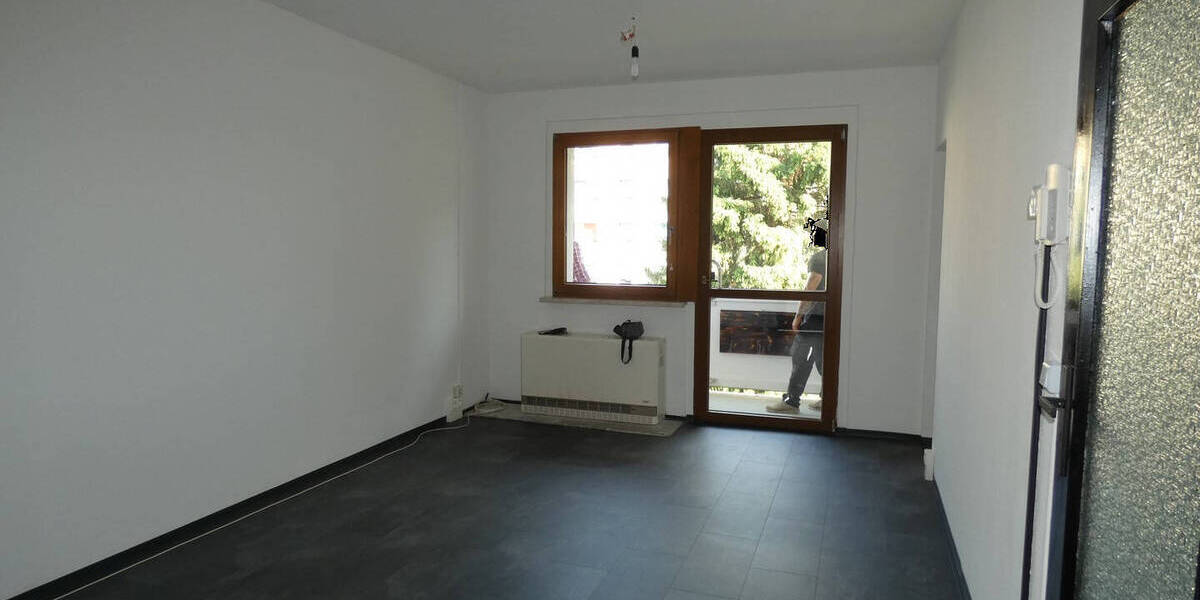 Etagenwohnung Fraureuth - 3 Zimmer, 58 m&sup2;, 380&euro; | Angebot:26741542