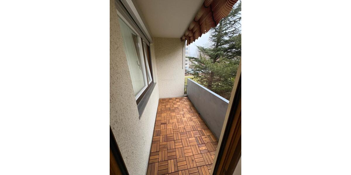 Etagenwohnung Pfullingen - 4 Zimmer, 87 m&sup2;, 1.300&euro; | Angebot:24677397