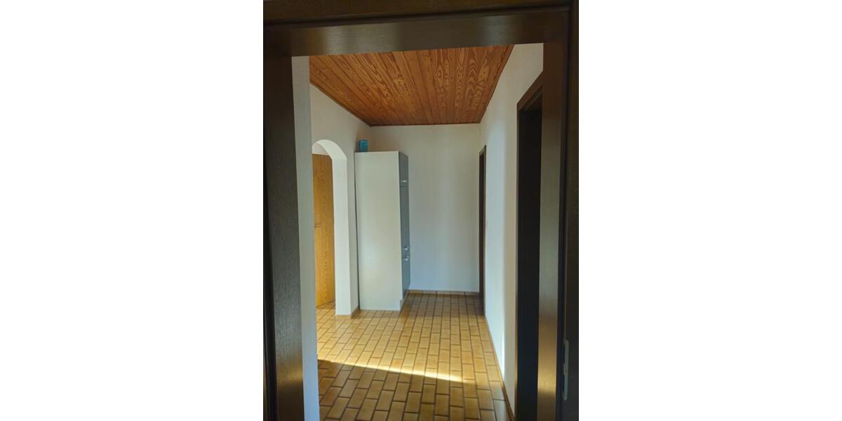 Dachgeschosswohnung zu vermieten ca.68 m2 2 zimmer