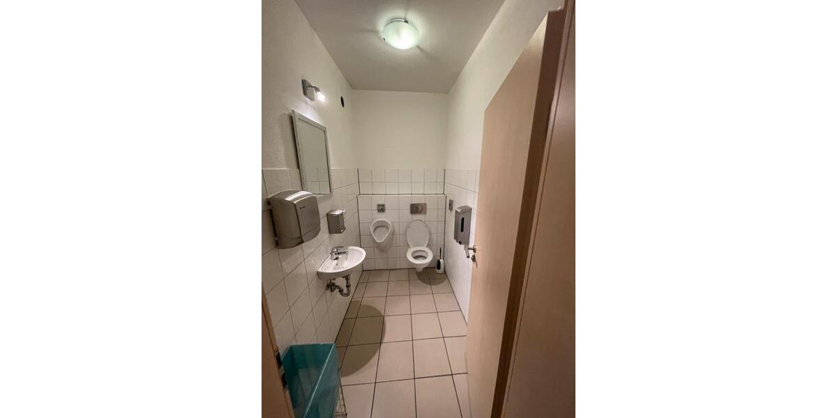 Gewerbeobjekt Neutraubling - 750&euro; | Angebot:24871917