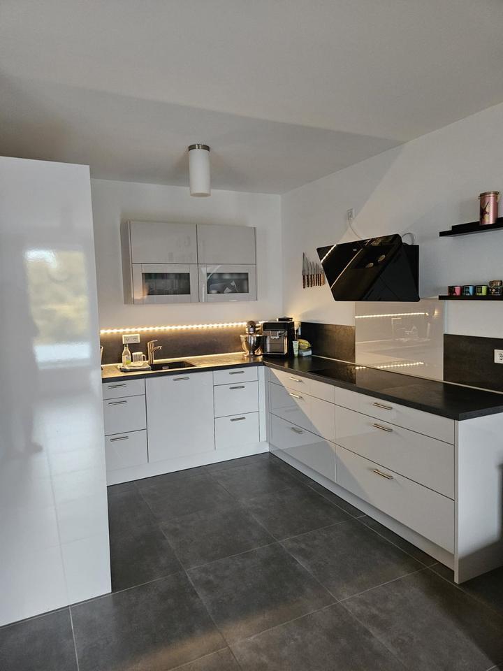 Neuwertige Eigentumswohnung nähe Fischerglacis 93 m² von privat zimmer