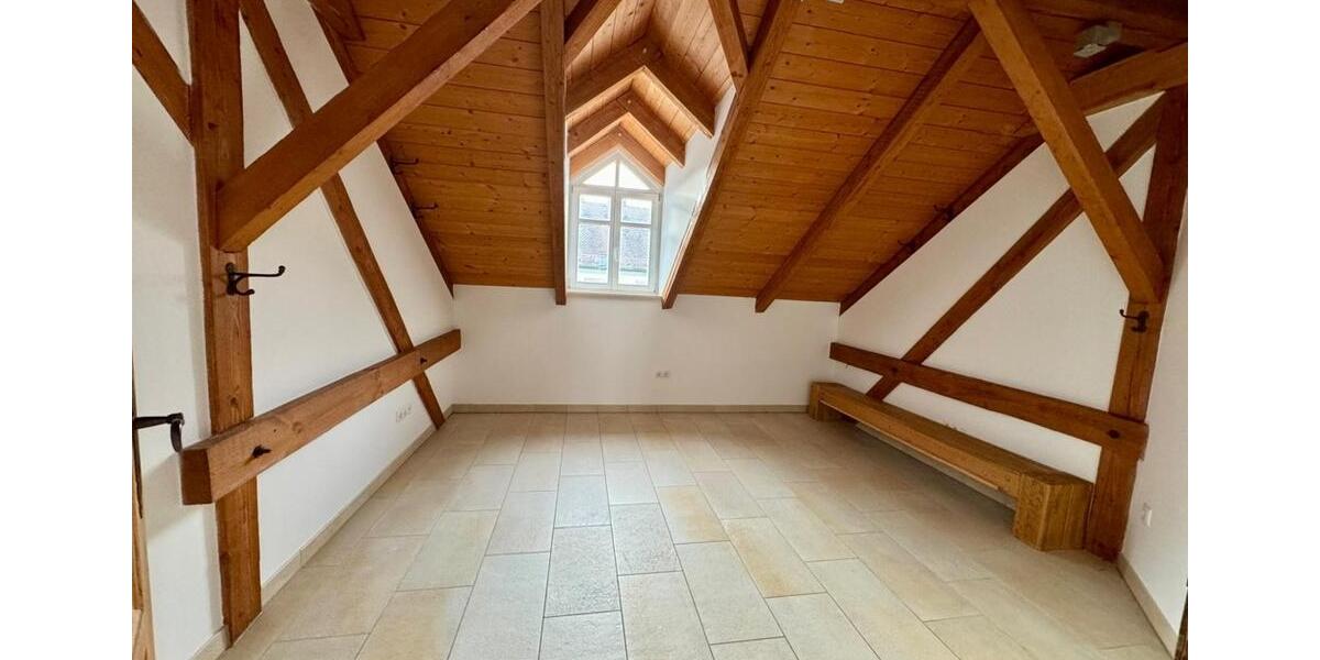 Etagenwohnung Geiselhöring - 4.5 Zimmer, 134 m&sup2;, 950&euro; | Angebot:26637696