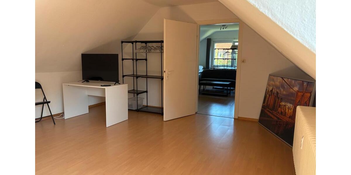 Dachgeschoßwohnung Kassel Niederzwehren - 3 Zimmer, 75 m&sup2;, 750&euro; | Angebot:26366713