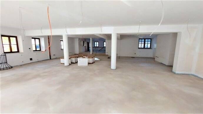Gewerbeobjekt Weiden in der Oberpfalz Weiden - 5 Zimmer, 320 m&sup2;, 3.800&euro; | Angebot:25673593
