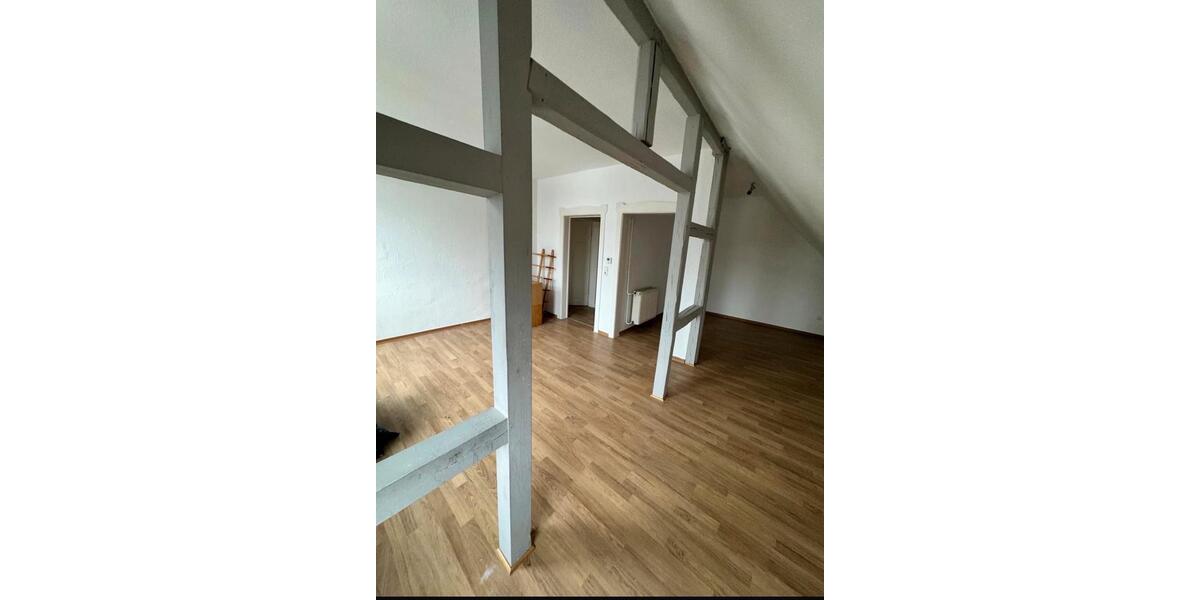 Dachgeschoßwohnung Celle - 3 Zimmer, 85 m&sup2;, 875&euro; | Angebot:25590458
