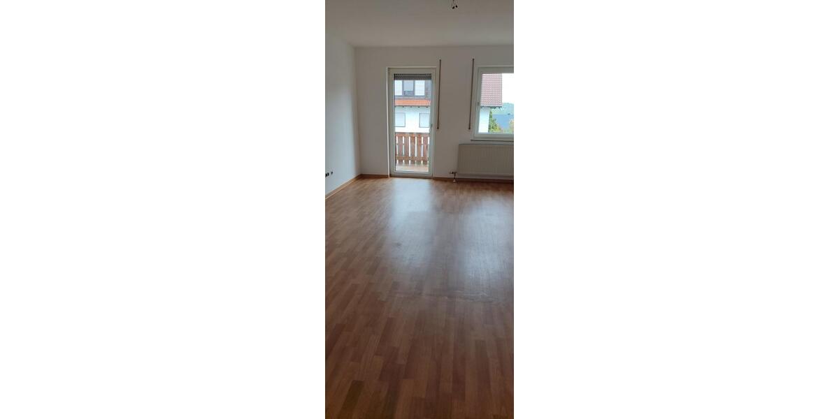 Etagenwohnung Maßbach - 3 Zimmer, 72 m&sup2;, 530&euro; | Angebot:26602911