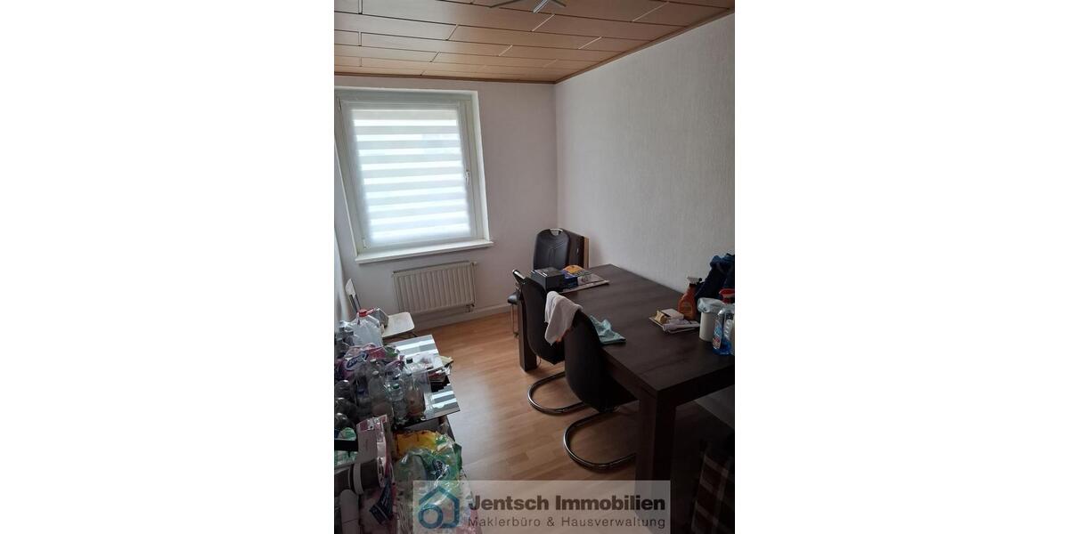 Etagenwohnung Teuchern - 3 Zimmer, 62 m&sup2;, 370&euro; | Angebot:23738678