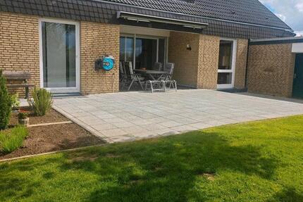 Haus Jüchen - 5 Zimmer, 200 m&sup2;, 3.400&euro; | Angebot:26248497