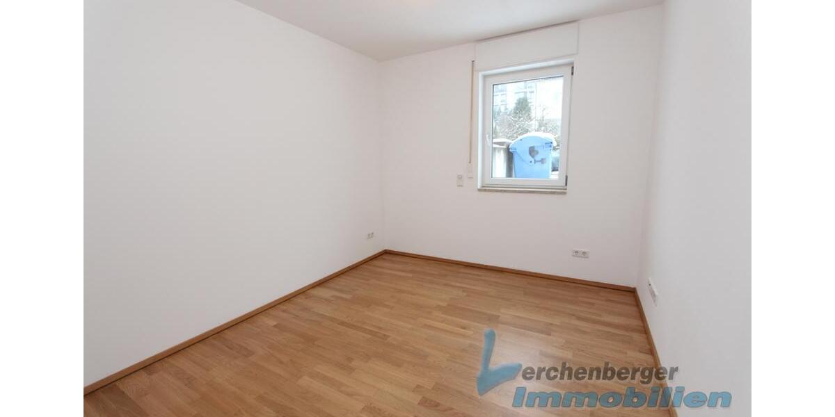 Erdgeschoßwohnung Deggendorf - 3 Zimmer, 93 m&sup2;, 930&euro; | Angebot:26636166