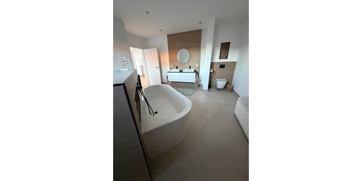 Reihenhaus Bernburg (Saale) - 6 Zimmer, 188 m&sup2;, 2.200&euro; | Angebot:26425828