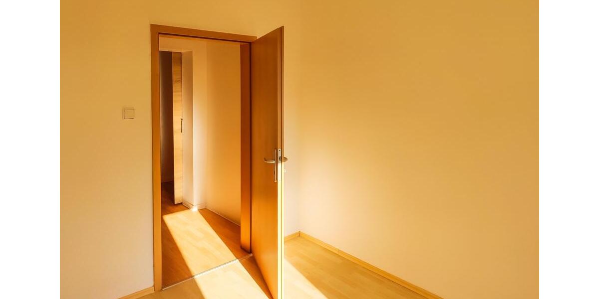 Etagenwohnung Jänschwalde Kolonie - 3 Zimmer, 65 m&sup2;, 325&euro; | Angebot:25838366