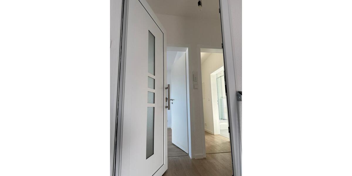 Dachgeschoßwohnung Flörsheim am Main - 2 Zimmer, 65 m&sup2;, 1.200&euro; | Angebot:25903915