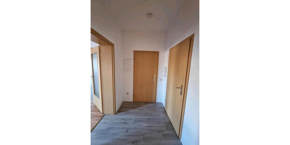 Erdgeschoßwohnung Waldheim - 3 Zimmer, 65 m&sup2;, 310&euro; | Angebot:25884198