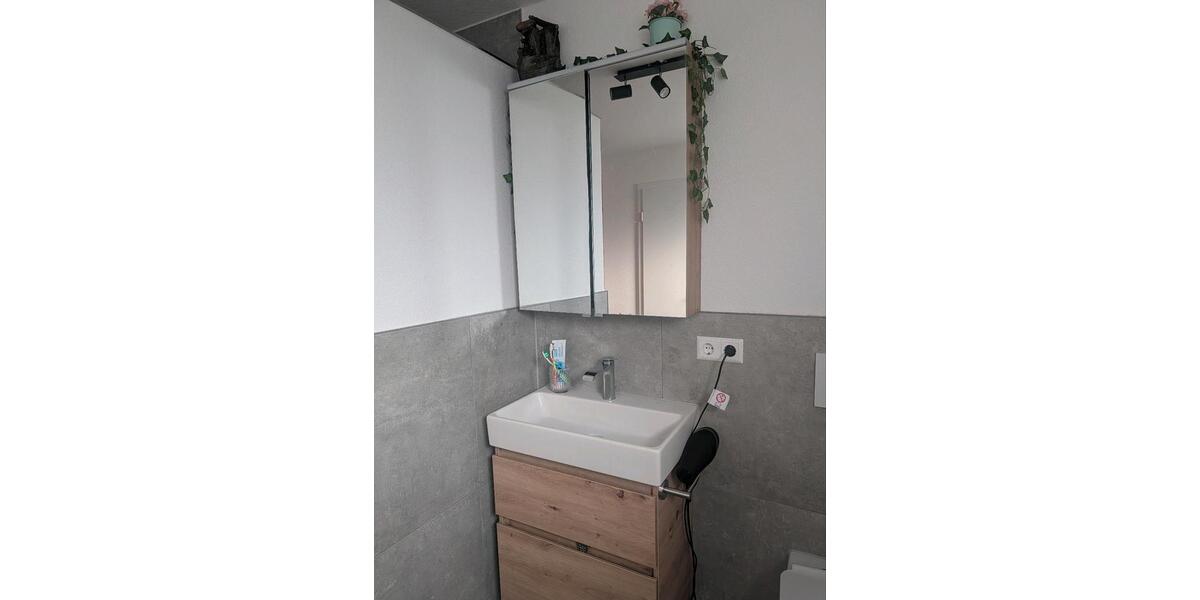 Etagenwohnung Philippsburg - 2 Zimmer, 65 m&sup2;, 1.200&euro; | Angebot:24627434