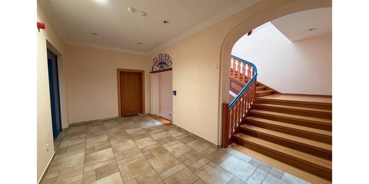 Etagenwohnung Neuötting - 2 Zimmer, 92 m&sup2;, 860&euro; | Angebot:26675800