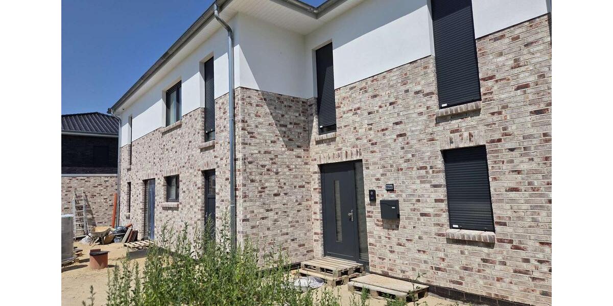 Doppelhaushälfte Bergen - 4 Zimmer, 142 m&sup2;, 1.700&euro; | Angebot:24432136