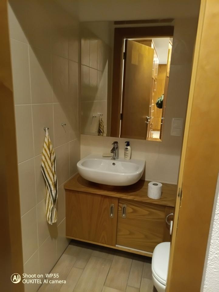 Schöne Wohnung mit Einbauküche