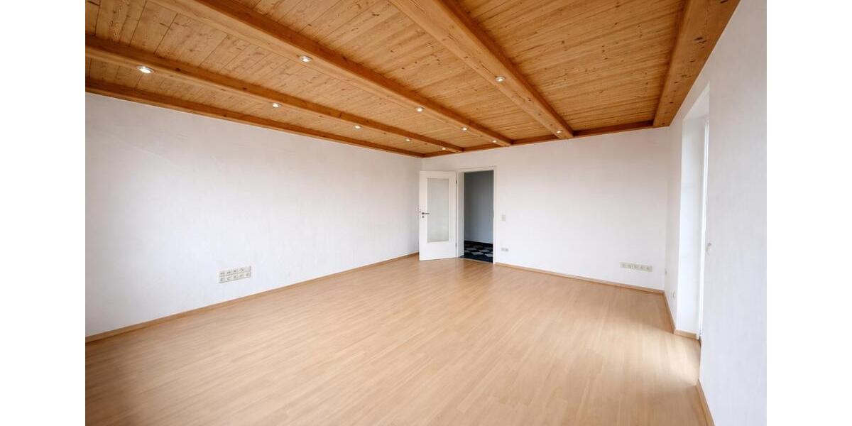 Etagenwohnung Pfarrkirchen - 4 Zimmer, 97 m&sup2;, 1.040&euro; | Angebot:26014395