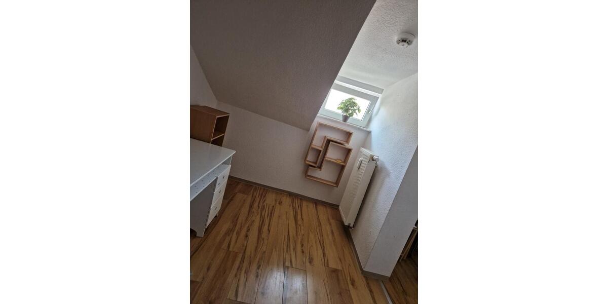 Dachgeschoßwohnung Hildburghausen - 2.5 Zimmer, 55 m&sup2;, 450&euro; | Angebot:25851691