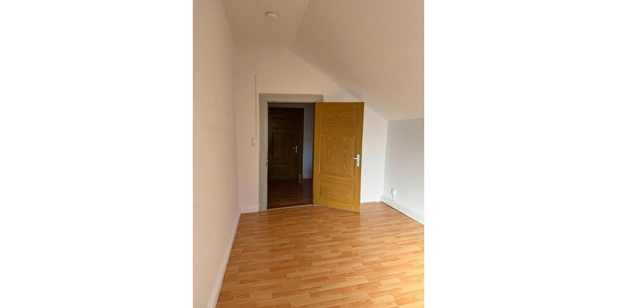 Dachgeschoßwohnung Weener - 1 Zimmer, 15 m&sup2;, 335&euro; | Angebot:26033141