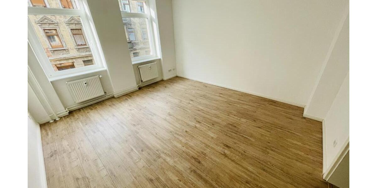 Sehr schöne 4-Raum Wohnung mit moderner Ausstattung und Balkon am Wintergarten! - Etagenwohnung Gera Pforten | Angebot:27190927