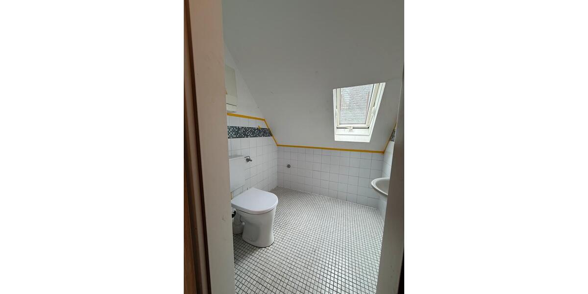 Dachgeschoßwohnung Kirn - 4 Zimmer, 95 m&sup2;, 660&euro; | Angebot:26383274