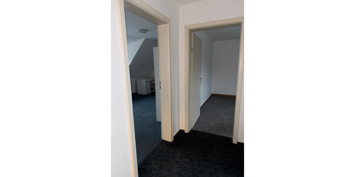 Dachgeschoßwohnung Straubing - 3 Zimmer, 48 m&sup2;, 670&euro; | Angebot:24548736