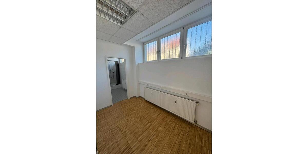 Gewerbeobjekt Villingen-Schwenningen Schwenningen - 1.560&euro; | Angebot:26104894
