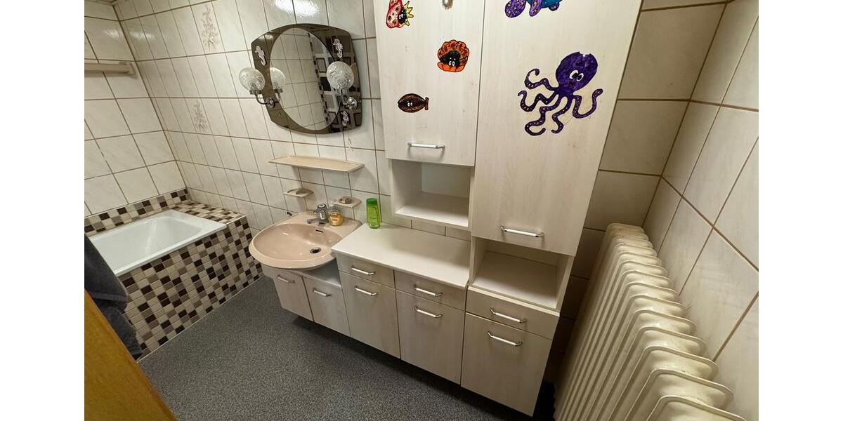 Etagenwohnung Neuental - 4 Zimmer, 85 m&sup2;, 840&euro; | Angebot:25932473