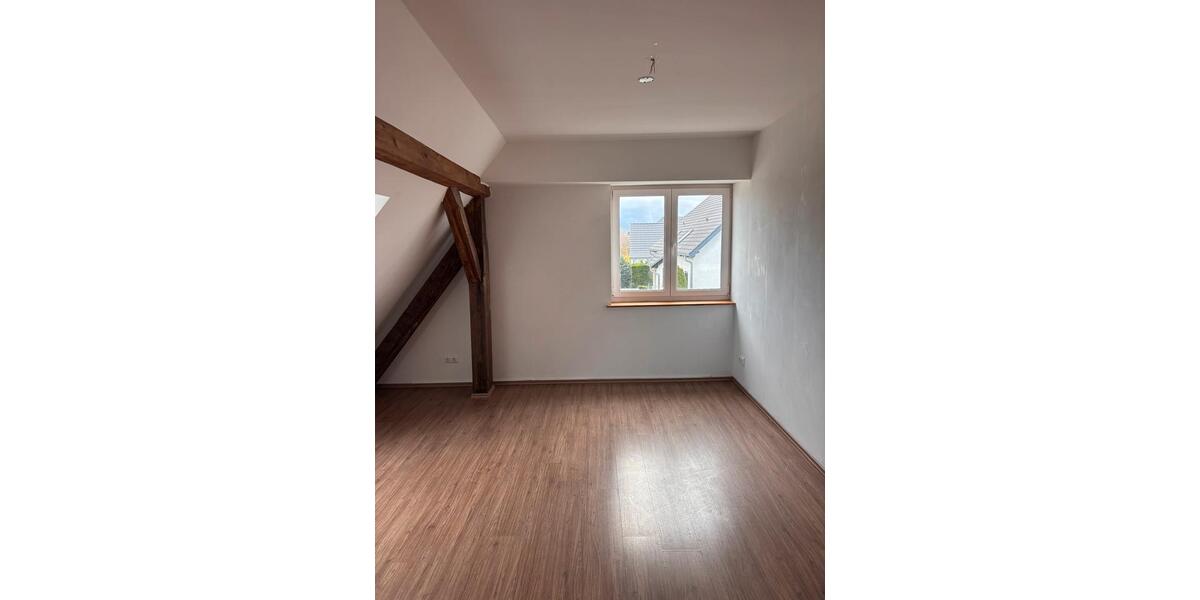 Dachgeschoßwohnung Lebus - 3 Zimmer, 73 m&sup2;, 550&euro; | Angebot:26023835