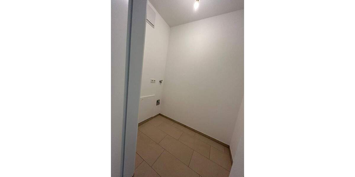 Etagenwohnung Deggendorf - 2 Zimmer, 44 m&sup2;, 665&euro; | Angebot:25864659