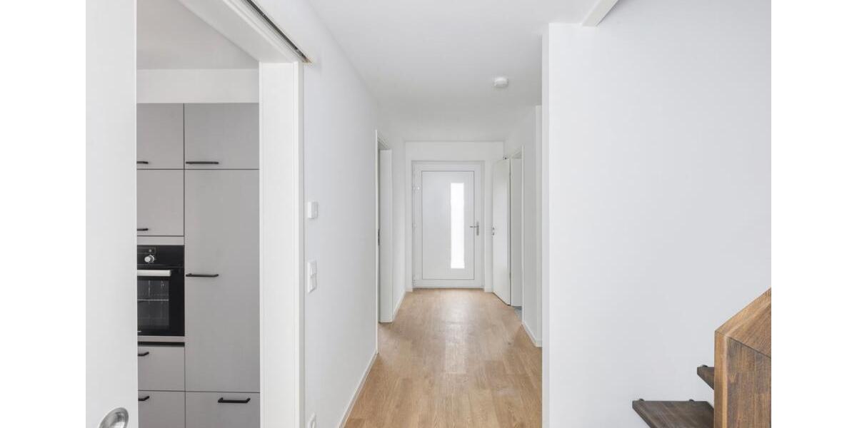 Reihenhaus Stade - 5 Zimmer, 129 m&sup2;, 1.750&euro; | Angebot:26340692