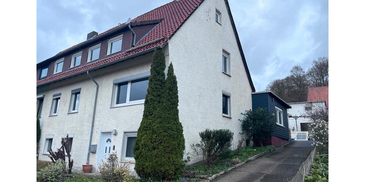 Reihenhaus Delligsen - 7 Zimmer, 195 m&sup2;, 1.050&euro; | Angebot:26225566