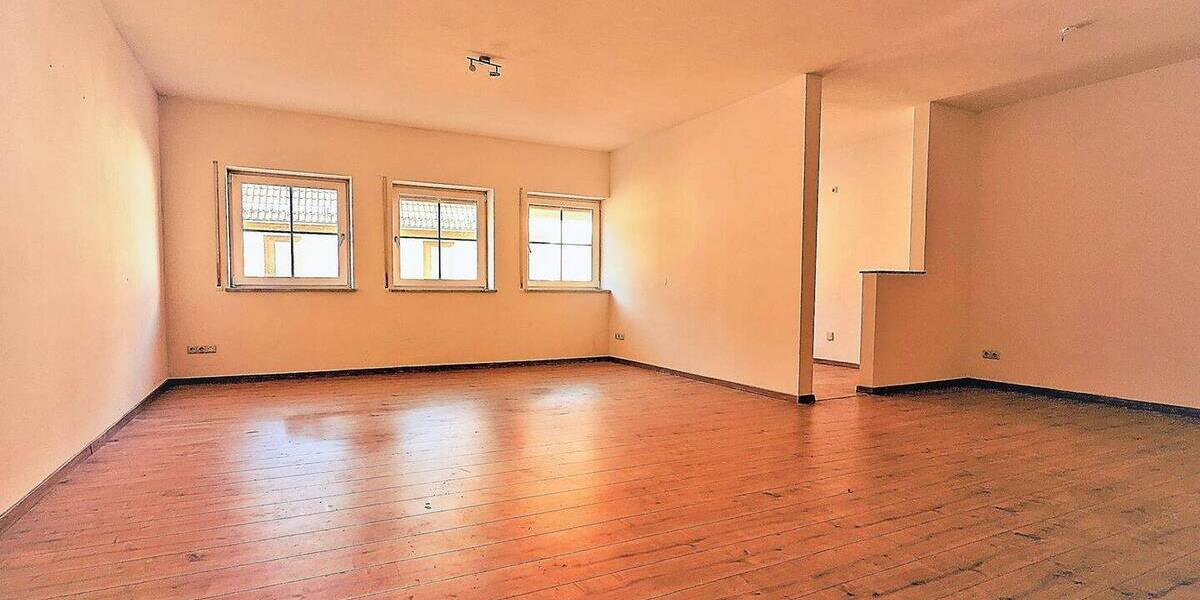 Etagenwohnung Delitzsch - 2 Zimmer, 77 m&sup2;, 600&euro; | Angebot:26657059