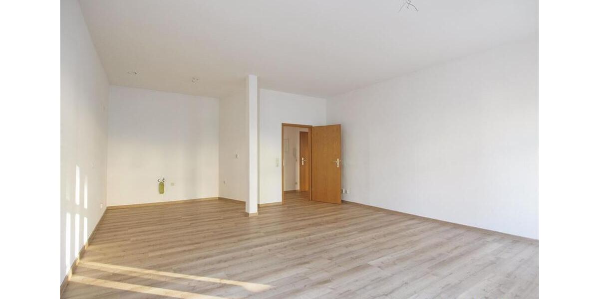 Etagenwohnung Hainichen - 3 Zimmer, 90 m&sup2;, 496&euro; | Angebot:26477168