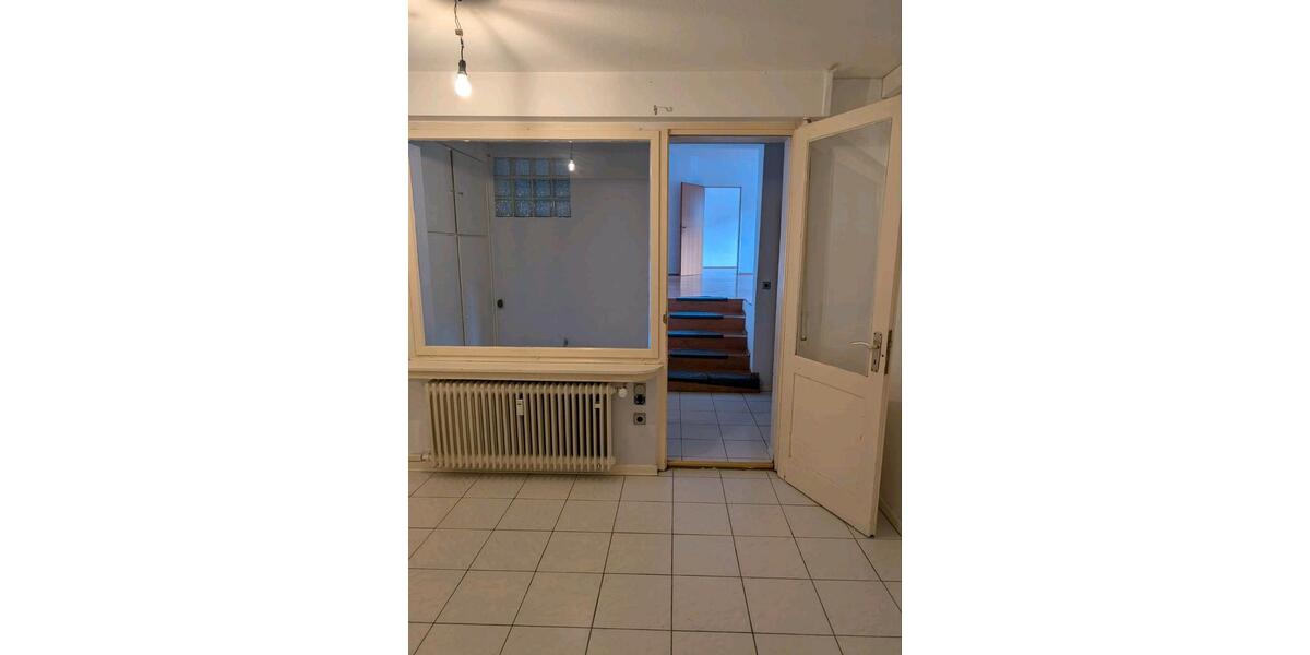 Etagenwohnung Bergheim - 2 Zimmer, 80 m&sup2;, 950&euro; | Angebot:25145496