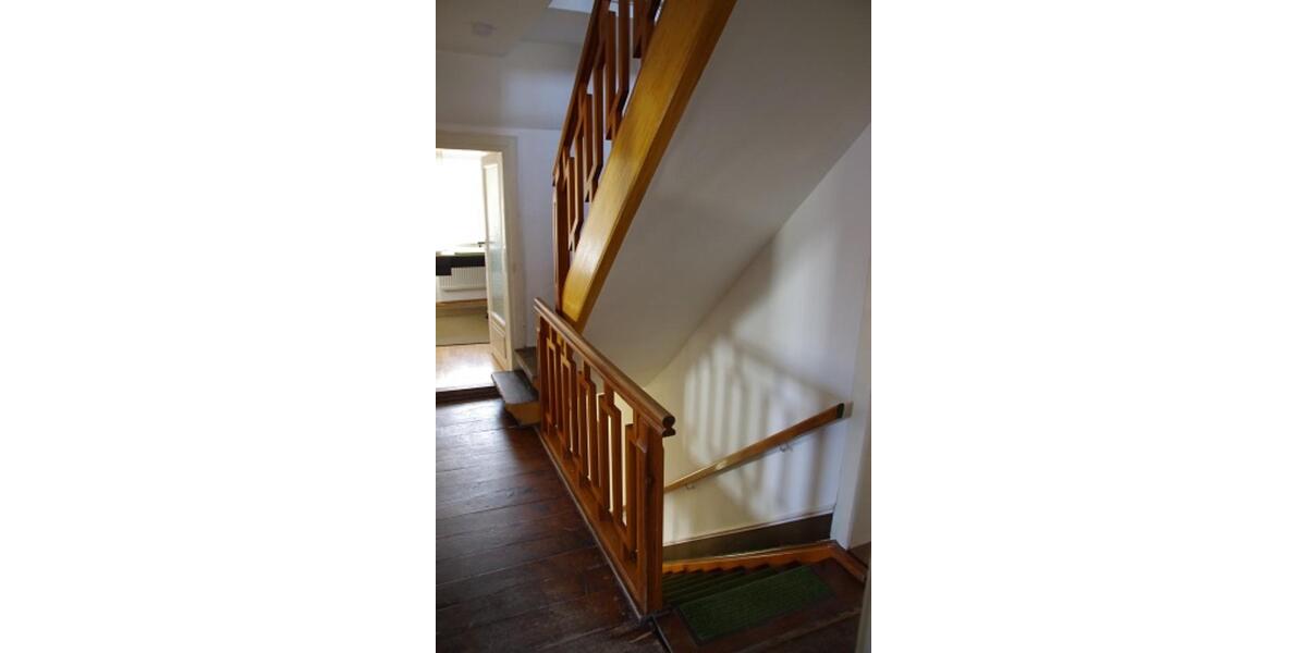 Einfamilienhaus Oberscheinfeld - 7 Zimmer, 160 m&sup2;, 1.200&euro; | Angebot:24803864