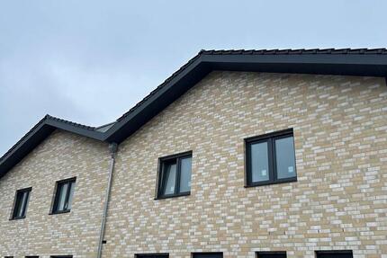 Vermietung , Erstbezug DHH in Stirpe! 5 zimmer