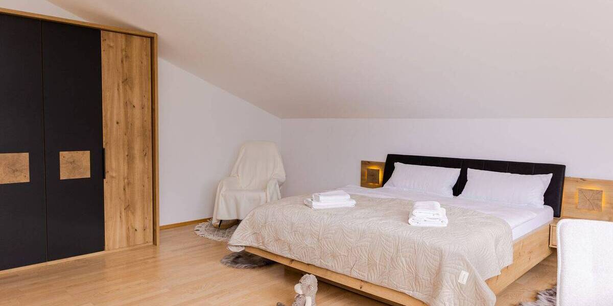 Etagenwohnung Murnau am Staffelsee Murnau - 3 Zimmer, 171 m&sup2;, 2.500&euro; | Angebot:22207247