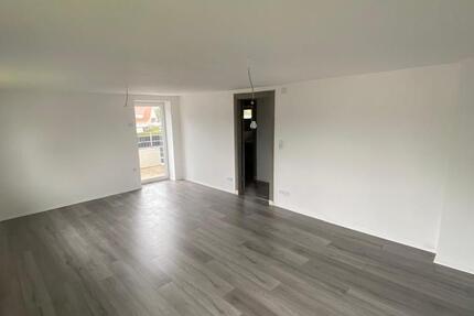 Helle 2,5 Zimmer Wohnung mit Balkon 2 zimmer